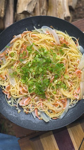 桜エビと新玉ねぎの和風ペペロンチーノ（レシピは説明欄に記載）