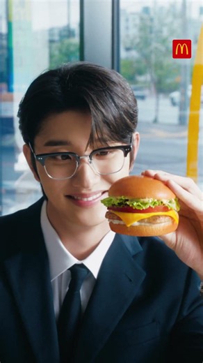 Delicious even on busy mornings! NEW Grilled Chicken Morning Burger (6's)