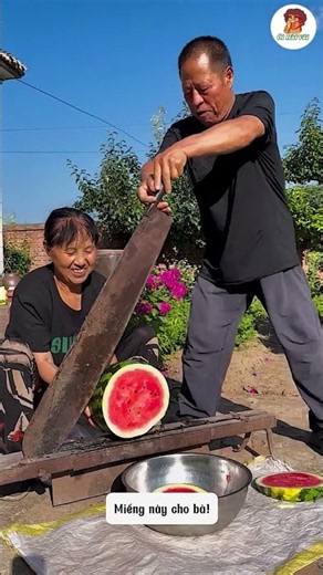 Sharing Watermelon With the Whole Family, but I Forgot Myself