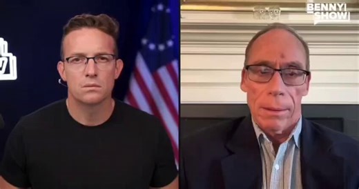 UFO uzmanı Steven Greer, gelişmiş medeniyetler ile insanlar arasında gizli bir savaşın sürdüğünü ve bu savaşta insanların kötü taraf olduğunu söylüyor.Ona göre, Dünya'yı düşmanca olmayan gelişmiş medeniyetler ziyaret etmiştir ve onlara düşman olan taraf insanlardır.Matt Gaetz'in, DNA'yı birleştirmeyi amaçlayan, uzaylılar ve insanlar arasında gizli bir melezleme programı olduğu yönündeki iddialarının doğru olduğunu söylüyor."Onların en az bin veya daha fazla uzay aracını düşürdük.""Cesetleri ele 