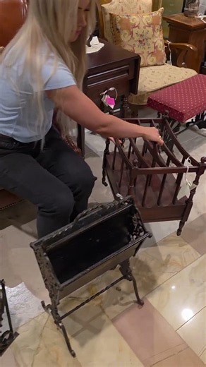 Three Vintage Magazine Racks: Wood, Fur & Metal – Which Style is best?