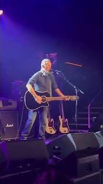 Bruce Springsteen.."Streets of Minneapolis" live Acoustic at the DEFEND MINNESOTA benefit concert