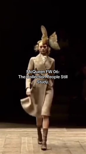 Alexander McQueen Fall/Winter 2006-07 Collection Review