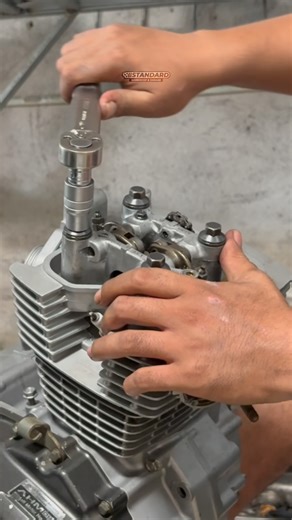 HI-standard workshop & garage on Instagram: "Pagi2 pegang kunci torsi 👌 wow mantap 👨🏻‍🔧 Jangan lupa follow akun instagram kita ya wet Agar tidak ketinggalan video tips dan tutorial dari kita ya ✌🏻 @histandard_workshop @histandard_workshop @histandard_workshop 🛠 @aadht_ @and_roid23 @khairilyen_ 📱Info&order Admin sparepart 1 : +62 812-3621-0805 Admin Sparepart 2 : +62 878-2253-3400 Konsultasi teknik 1 : 085338492130 Konsultasi teknik 2 : +62 81953727542 Shopee 1 : Hi- standard workshop & ga