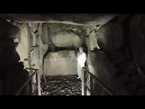 藤ノ木古墳の朱塗り石棺 古代の夢のせて 奈良県斑鳩町