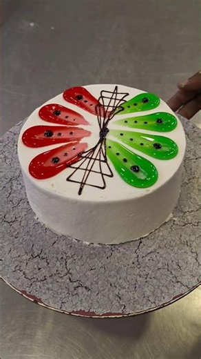 Easy Design #cake #cakedesign #cakedecorating #hinatacakes #birthdaycake