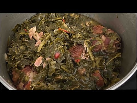 SOUTHERN COLLARD GREENS WITH SMOKED TURKEY WINGS (easy)