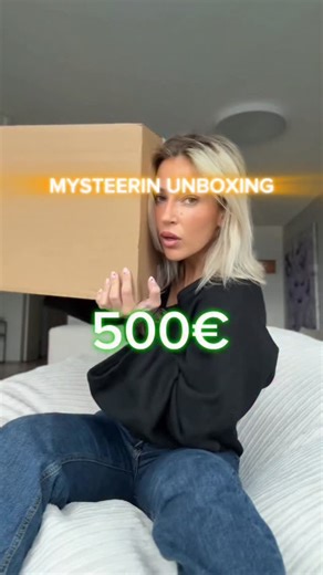 Harriet Holmborg on Instagram: "👻MYSTEERIBOXIN UNBOXING VIDEO👻 Sisältö: (mainos- tuotteet saatu) 💸Babyboon pankkitilitä - 50€ 🥭 @sunshinedelights.fi - Kuivattuja hedelmiä Maut: Mango-sitruuna, Mango-mansikka (uutuudet!), meloni, mango, persikka ja ananas. 💦 @_twistbe_ - NUORI Vital Unifier kasvovesi ☕️ @paleokauppa - Luuliemijauhe, kollageeni ja tietysti Salten elektrolyytit KAIKISSA mauissa 🤖 @lykosuomi - Silk’n LED-valomaski (Paha mieli kun en voinut antaa kaikille mysteeriboxia) THE mys