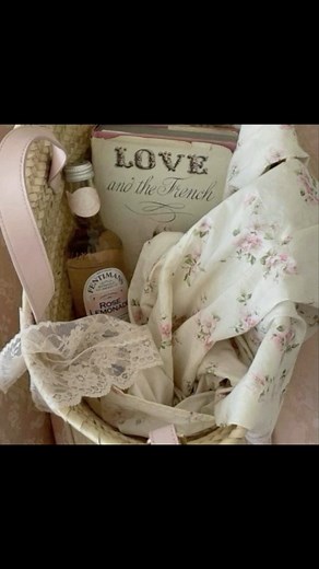 ishita🍒 on Instagram: "What happened to hi? Hello? 📖: passenger Princess by Morgan elizabeth (My rating: 3.5 Loved the first 60% the tension? The push and pull game was so hilarious) . . . .. . .. . . . . . . . . . . . [Bookstagrammer, books, enemies to lovers, dark romance, smut, writer, trending, friends to lovers, romance, reader, book aesthetics, bookish nerd] #bookphotography #romancereader #bookwormph #smuttyrmance #reelitfeelit #bookstagram #bookstagrammers #itendswithus #enemiestolover