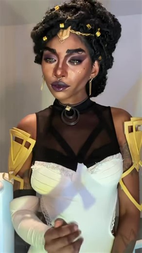 ☾Hollow♥☽ on Instagram: "Don’t think I ever did a little timelapse makeup tutorial moment on here! You can find the full tutorial on my YT channel: Hollowcoded 💗 . . . 🏷️ #makeuptutorial #cosplay #beauty #arcane #mel"