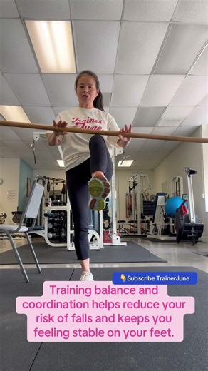 🔥✨ Coordination + Core = Real-Life Strength! #seniorfitnesse