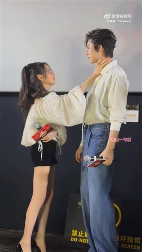 12K views · 408 reactions | It's impossible for people who haven't contacted each other for two years to interact like this.i don't believe in acting | Aisha Putrie | Facebook