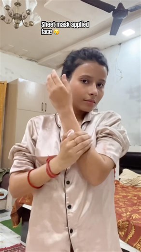 Apply sheet mask on your face #sheetmasks #goodvibes #correctway #sheetmaskreview