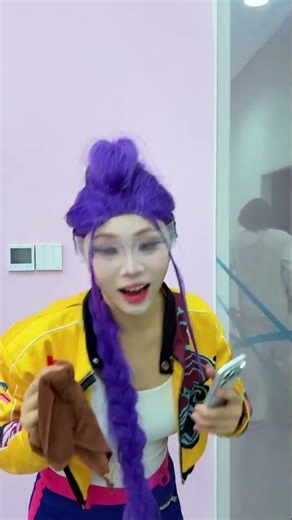 Wipe the glass#kpop #kpopdemonhunters #huntrix