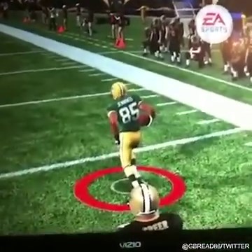 Greg Jennings put the team on his back with a BROKEN LEG 😤 A classic moment in internet history. (via GBread86/Twitter) | ESPN