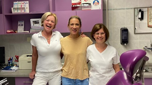 843K views · 10K reactions | Krézi a fogorvosnál…. Ahhh, annyi minden kimaradt... Olyan foghíjas lett! Se fogkő, se műfogsor, se röntgen kép elemzés… Nem hozta a gyerekét és nem vitte el a fogkrém mintákat. -talán majd a werk-ben…;) Azt hiszem ide még vissza fog ő térni…;-) | Góg Anikó -Back In Shape Again-BISA | Facebook