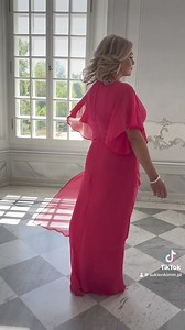 201K views · 660 reactions | Obłędna sukienka maxi w kolorze malinowym 殺 Link do sukienki https://www.sukienkimm.pl/sukienki-plus-size/sukienka-w-kolorze-malinowym-zdobiona-w-tali-model-cu-8916-34155.html Dostępna od rozmiaru 44 do 50  | M&M Studio Mody | Facebook