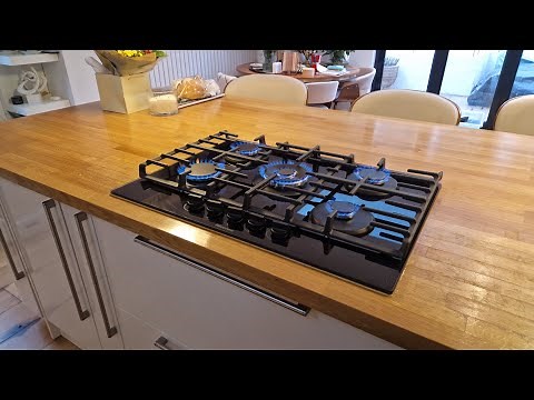 Installing a Gas Hob & cutting worktop