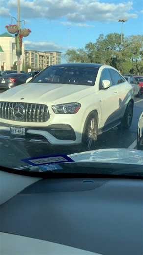 🤩🏁🤩 DEN SAW HER DREAM JEEP Mercedes-Benz of Houston Greenway Mercedes-Benz IM COMING FOR IT 🙏🙏🤩🤩 #DreamCar #mercedesbenz #GLE #houstontexas | DenDen GoddessRose