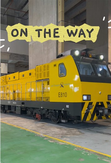 The #CircleLine (#CCL) tunnel strengthening works are underway 💪🏼 While you were sleeping, the engineering wagons, cranes, robotic arms and steel plates were transported to the tunnels between Mountbatten and Paya Lebar. Stay tuned as we feature more of the behind the scenes work on our channels! ⏰ #Reminder: From today, 17 Jan, do allow extra travel time and plan alternative routes during this period if you commute via CCL. Thank you for your patience and understanding! For more info, check o
