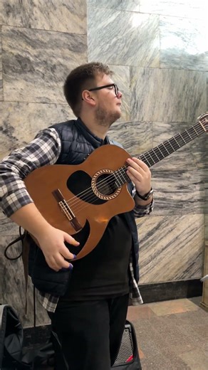 Englishman in New York - live metro