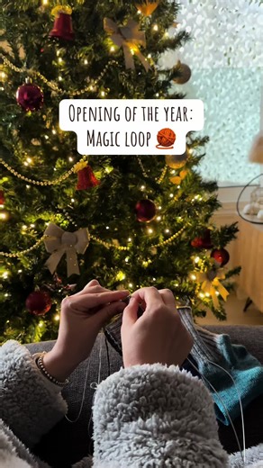 My opening of the year is The Magic loop method for socks. There’s my third pair of socks and I’m using Magic loop at the first time 🙏🏻 #knitting #socks #magicloop