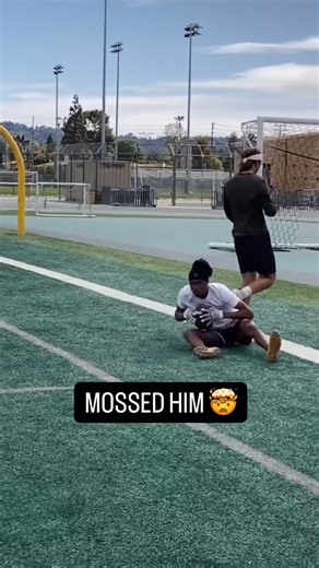 SHEEEEESH 😅👀 (🎥: @go_in_armed) | NFL on CBS