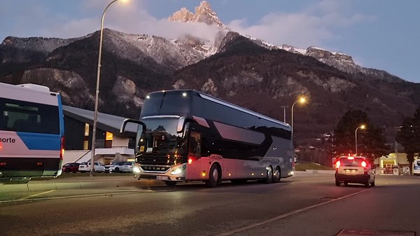 Explore the Comfort of Double Decker Buses