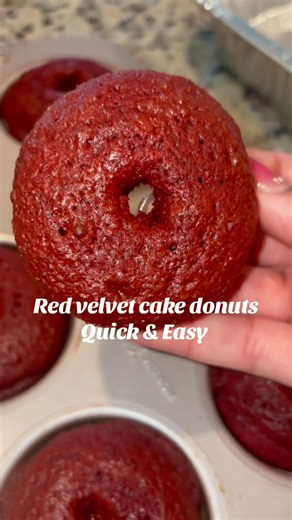 Quick and easy red velvet cake donuts #sweets #redvelvet