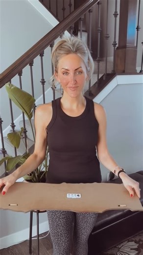 Amy Marie Kulseth on Instagram: "My newest neon lights painting!"