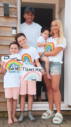 3 years ago today the UK lockdown legally came into force 🤯 I remember being excited to have a ‘few weeks’ safe at home with the whole family indoors…. or so we thought. Three years since homeschooling, Joe Wicks workouts, family walks, clapping for the NHS, making Tik Toks, cracked hands from sanitising and Matt going food shopping dressed as a burglar just to have an hour away from us 🙈 There are moments from lockdown that I loved but when the kids went to bed I was stressed. Stressed that t