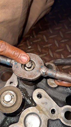 5$ valves tool | engine spring lock fitting #automotive #tool #shortsviral