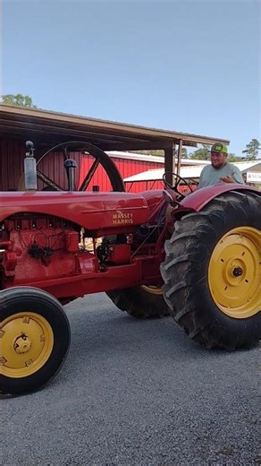 Massey Harris 55 #farmall51 #farmequipment #tractor #farming #masseyharris