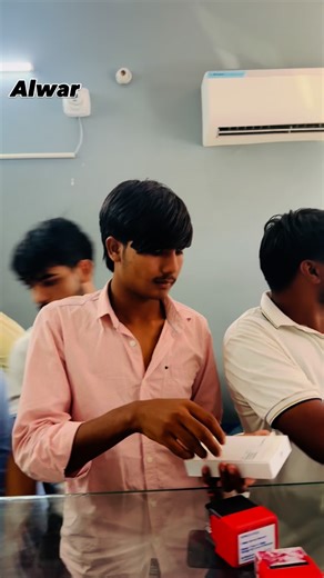 Mobile Planet on Instagram: "Happy custumer 🥂🥂"