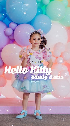 HELLO KITTY CANDY DRESS 🍬🎀 Cada detalle nace entre hilos y colores ✨ Desde la selección de telas pastel, el brillo del tul glitter en escalones, hasta los bordados a mano que transforman cuello y cintura en pequeños tesoros 💫 Poco a poco, la carita de Hello Kitty y los moñitos de colores fueron dando vida a este vestido tan dulce como una confitería mágica 🍭 Un proceso lleno de cariño y brillo que hoy se convierte en pura ternura hecha realidad 💖 🌐www.sofiascloset.mx . . #sofiasclosetmx #H
