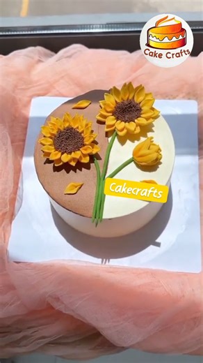 Cake Crafts - Bake With Expert on Instagram: "Step-By-Step flower Making Tutorial | Sun Flower Cake with Bean cream #beancream #sunflower #floralcake #floralcakes #uniquecake"