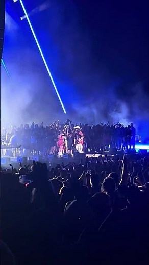 Thirty Seconds To Mars "Closer To The Edge" Live... Gotta love bringin' in the kid! #shorts