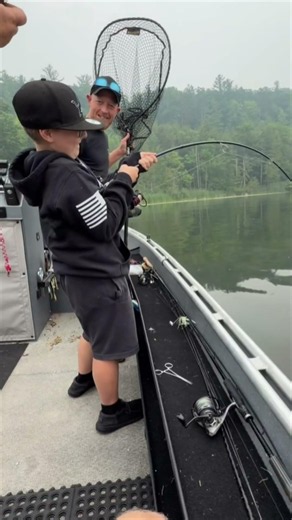 Can you feel the pain ?? #fishing #outdoors #upnorth