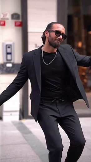 Magic of Summer Weddings! The Men's Black Business Casual Suit makes every entrance unforgettable.