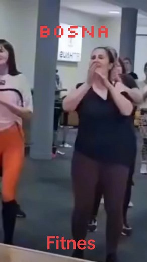 Popodnevno Razgibavanje: Synchronized Group Workout