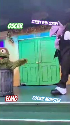 My friends Elmo, Cookie Monster, Oscar, and Count Von Count singing and dancing #buschgardenstampa