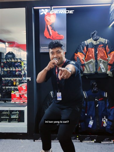 Warna baru @alpinestars Supertech R Vented mendarat di @iims_id 2026! 🔥 Buat yang dari kemarin DM, sekarang waktunya sikat. Stok warna limited ini cuma tersedia di booth DeRide selama pameran berlangsung. Jangan sampai kehabisan size, langsung meluncur ke booth kita sebelum jadi rebutan! #deridestore #bikerslifestyle Telah disunting · 12 jam
