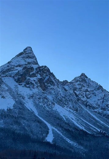 Chill at Sonnenspitze: Experience the Austrian Alps