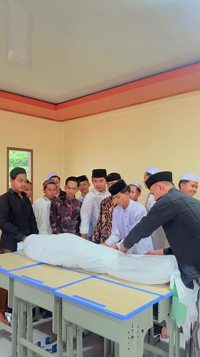 Praktek Mengkafani Jenazah dalam Kelas Fathul Mu'in