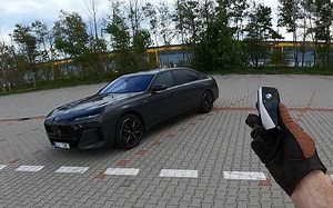 纯电旗舰级轿车 2023 BMW i7 xDrive60 第一视角驾驶
