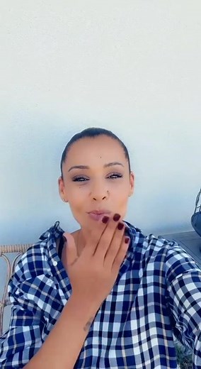 Chimène Badi: French Singer-Songwriter at Music Festival