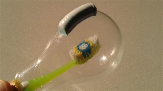 5 surprising toothpaste hacks you need to try! Amazing cleaning tips