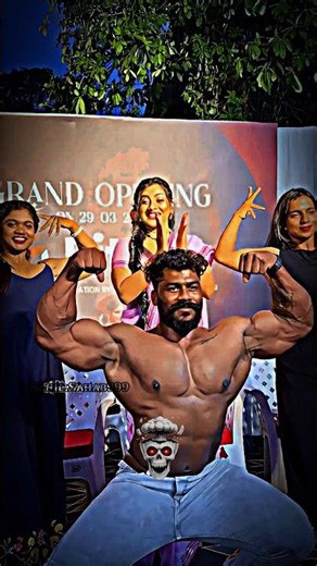 She Noticed the Beast 💀 #bodybuilding #viralshorts