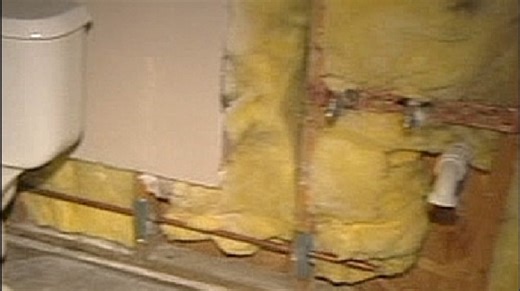 Homeowner stuck with bill after water leaks into Bothell condo