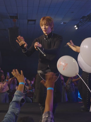 Unforgettable Vibes at the K-Pop Concert
